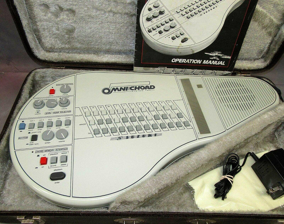 Suzuki Omnichord OM 84 System Two w/ Hard Case Power Supply Manual TESTED! WORKS